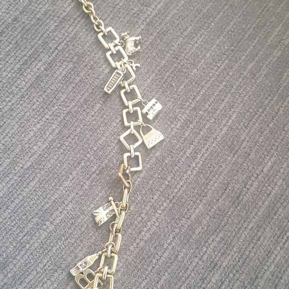 Burberry 18k gold plated charm bracelet. - Picture 12 of 12